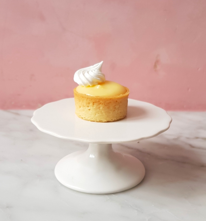 mini lemon meringue stand